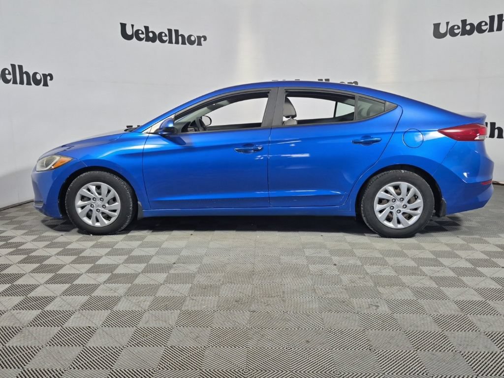 Used 2018 Hyundai Elantra SE w/ Winter Weather Package FWD image 4