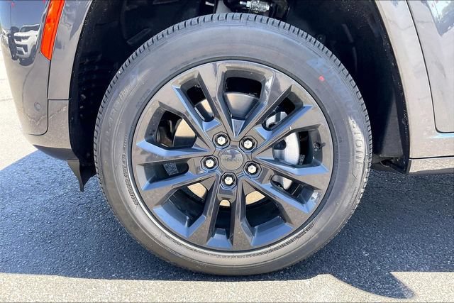 New 2026 Jeep Grand Cherokee L Limited AWD/4WD image 12