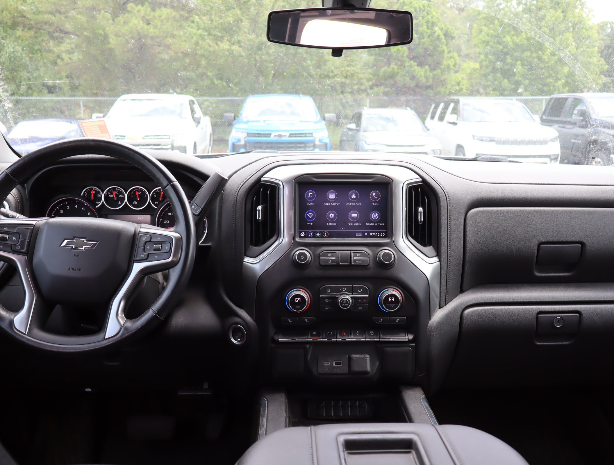 Used 2020 Chevrolet Silverado 1500 LT Trail Boss AWD/4WD image 16