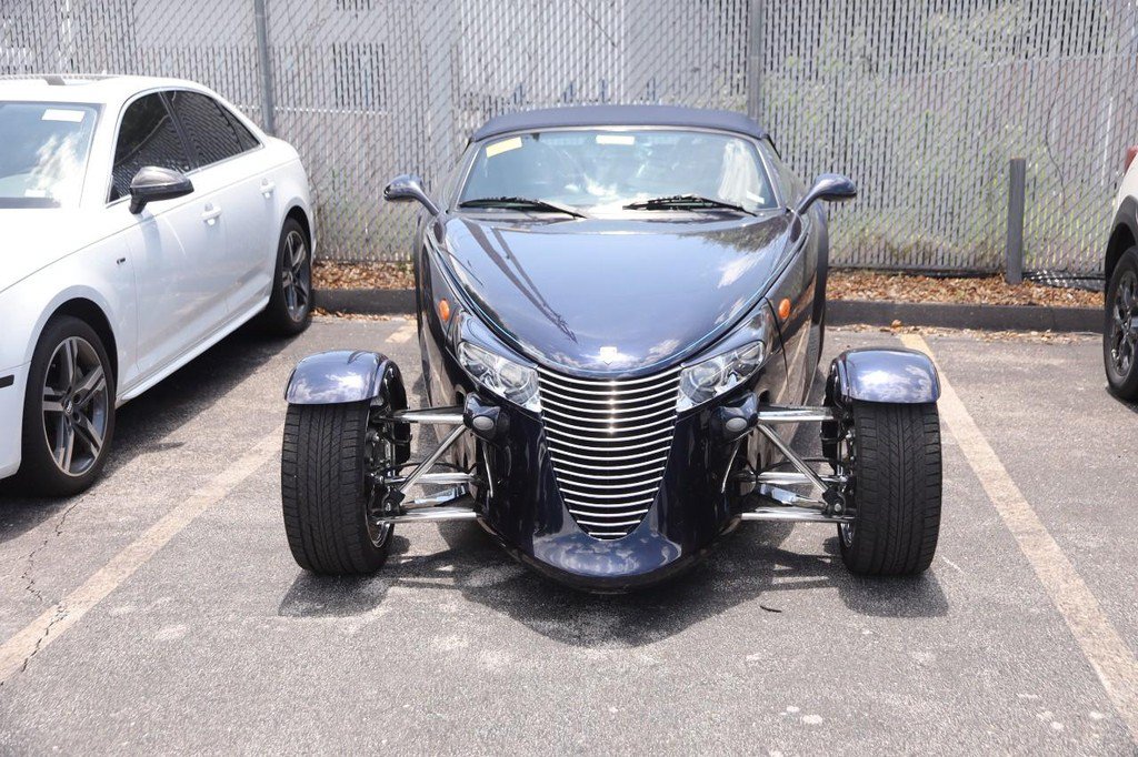 Used 2001 Chrysler Prowler RWD image 3