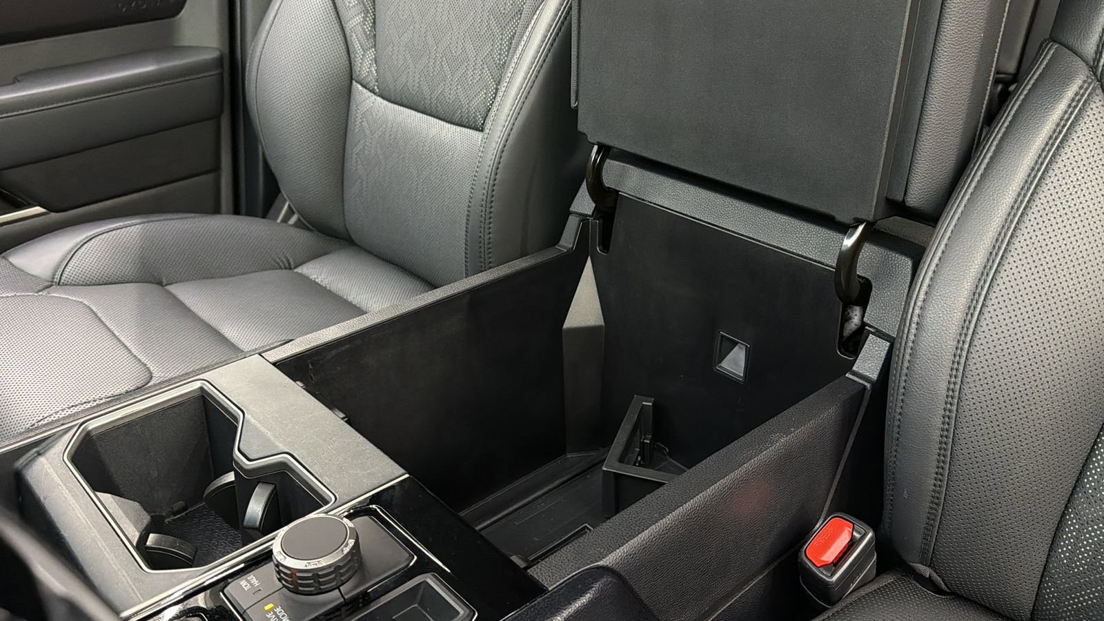 Used 2024 Toyota Tundra SR5 w/ SR5 Premium Package image 32