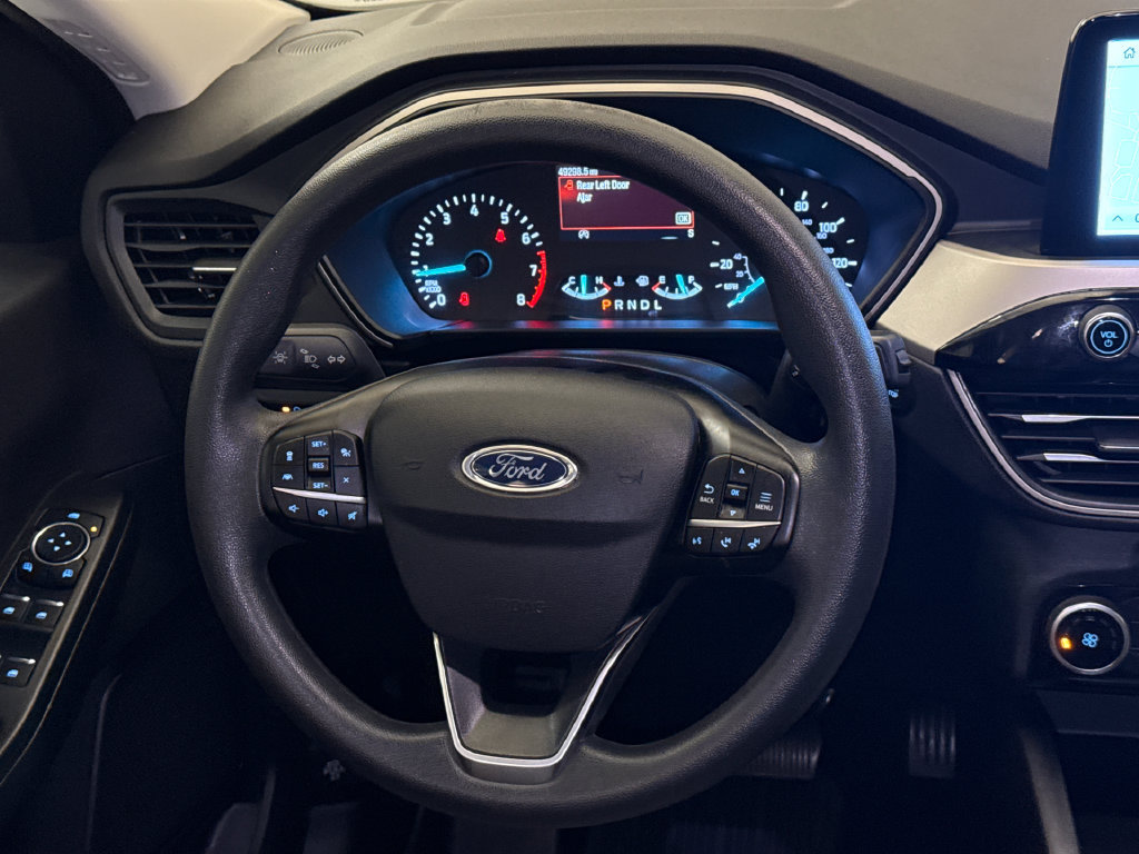 Used 2022 Ford Escape SE w/ SE Sport Appearance Package FWD image 14