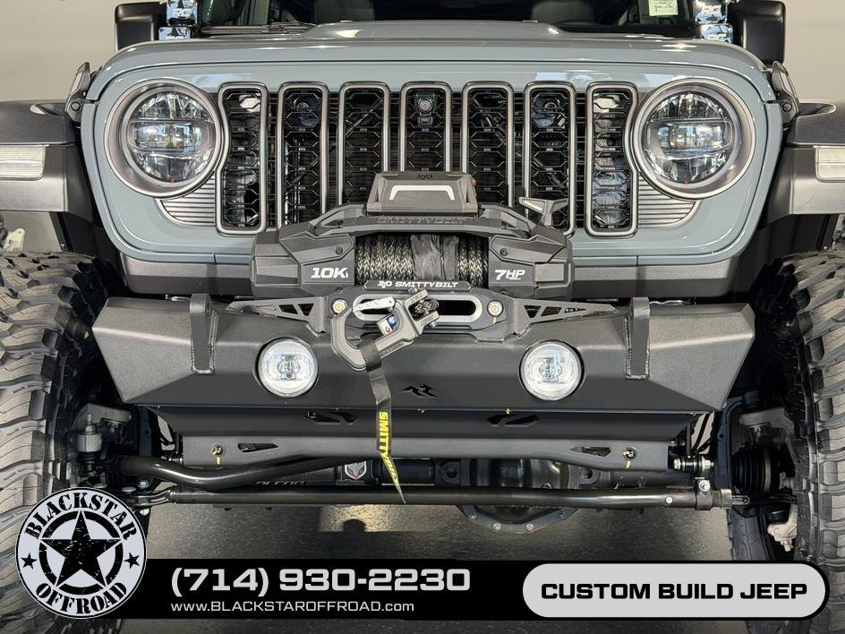 Used 2025 Jeep Wrangler Unlimited Rubicon w/ Safety Group AWD/4WD image 4