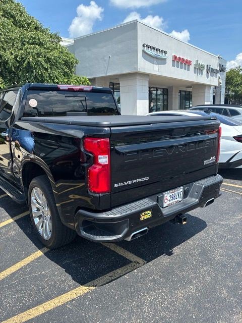 Used 2020 Chevrolet Silverado 1500 High Country w/ Technology Package AWD/4WD image 12