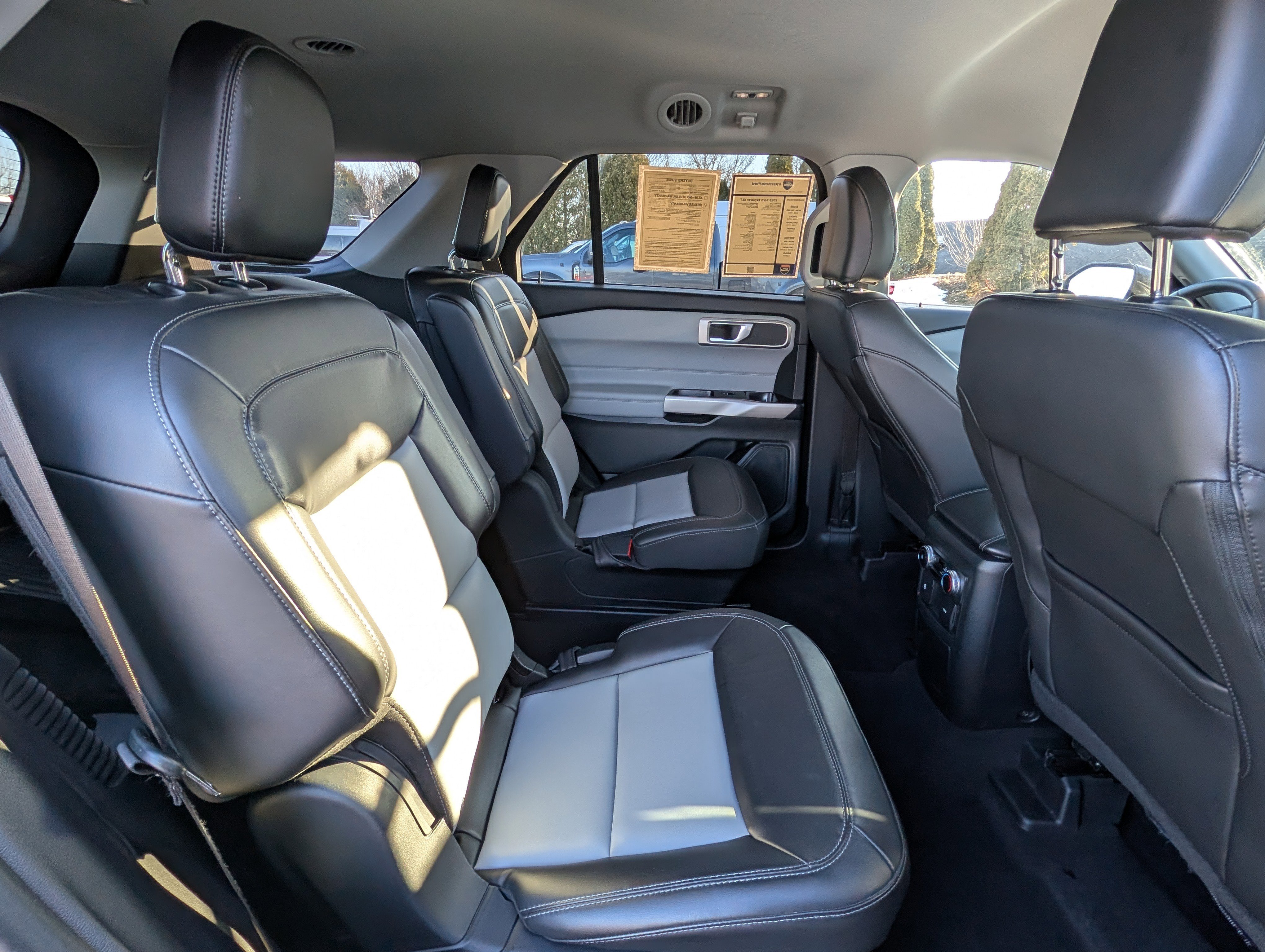 Used 2023 Ford Explorer XLT w/ Equipment Group 202A image 33