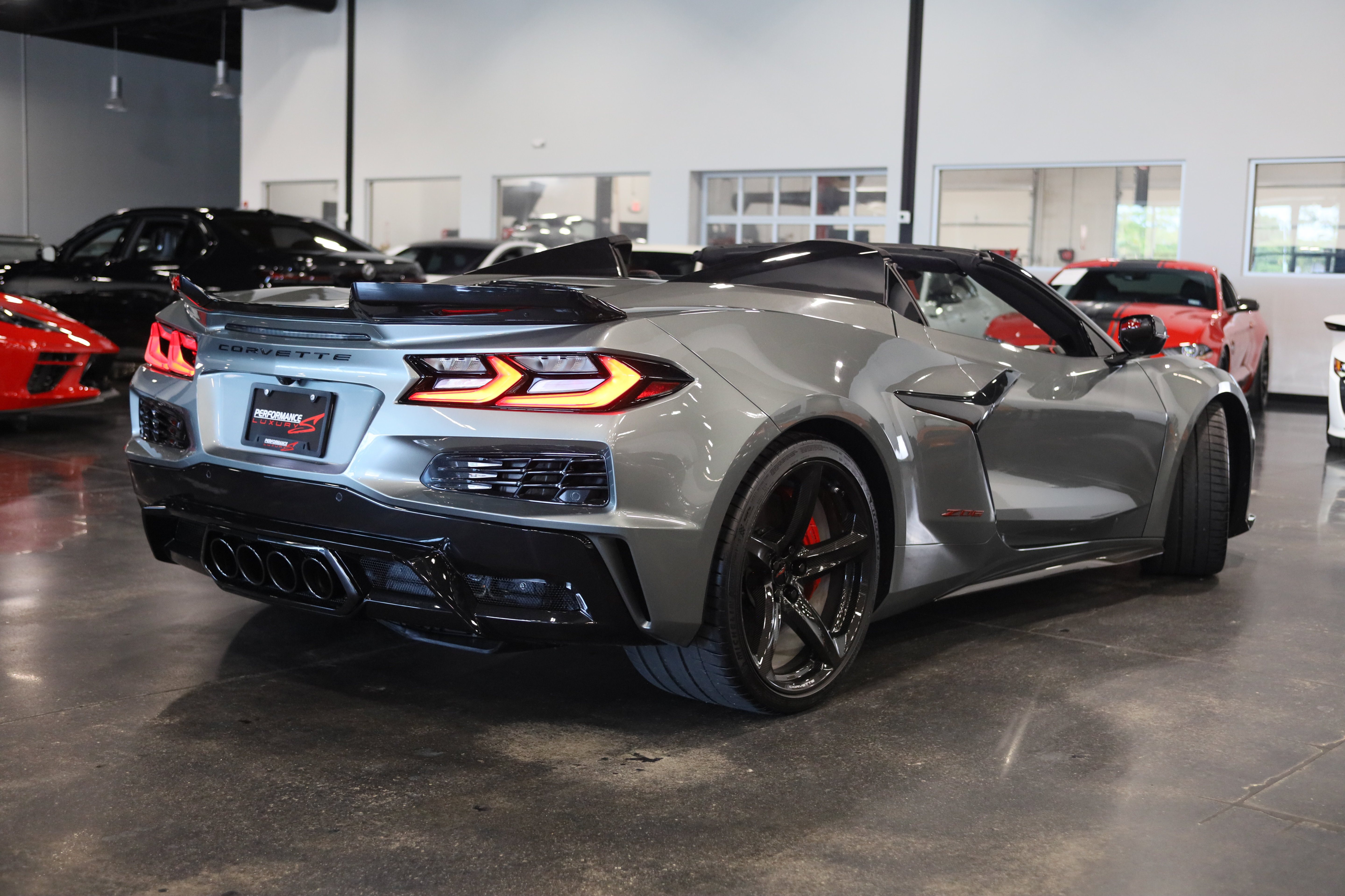 Used 2024 Chevrolet Corvette Z06 RWD image 9