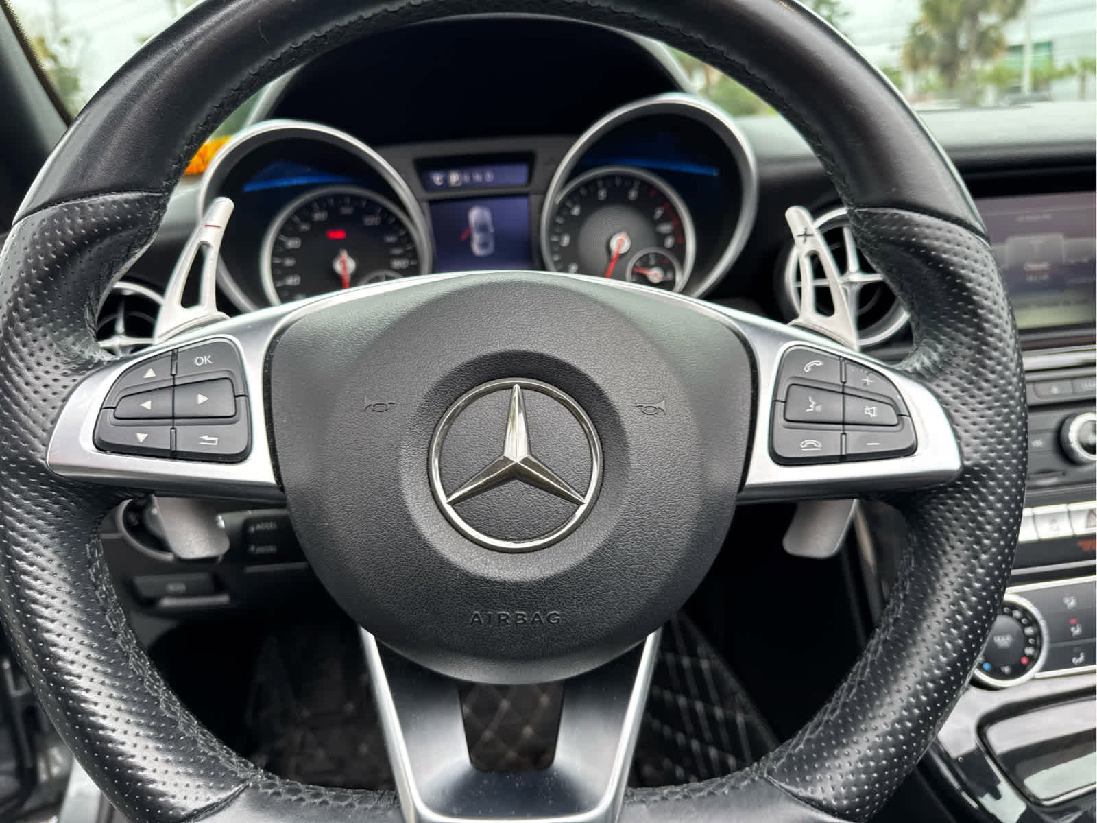 Used 2017 Mercedes-Benz SLC 300 image 29