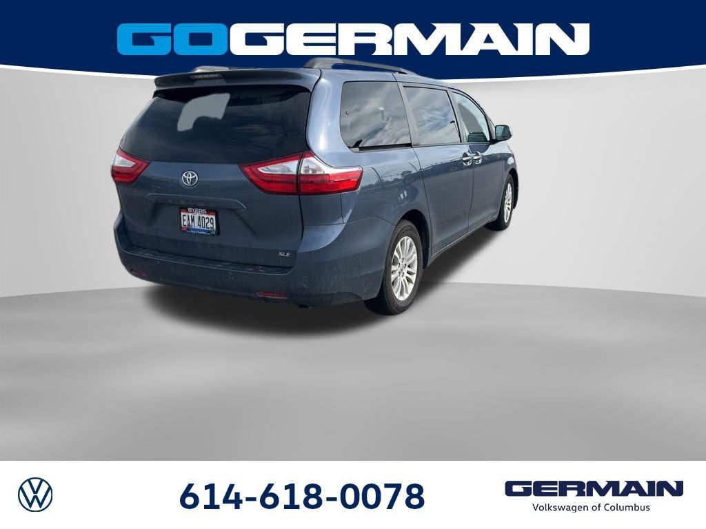 Used 2017 Toyota Sienna XLE Premium image 9