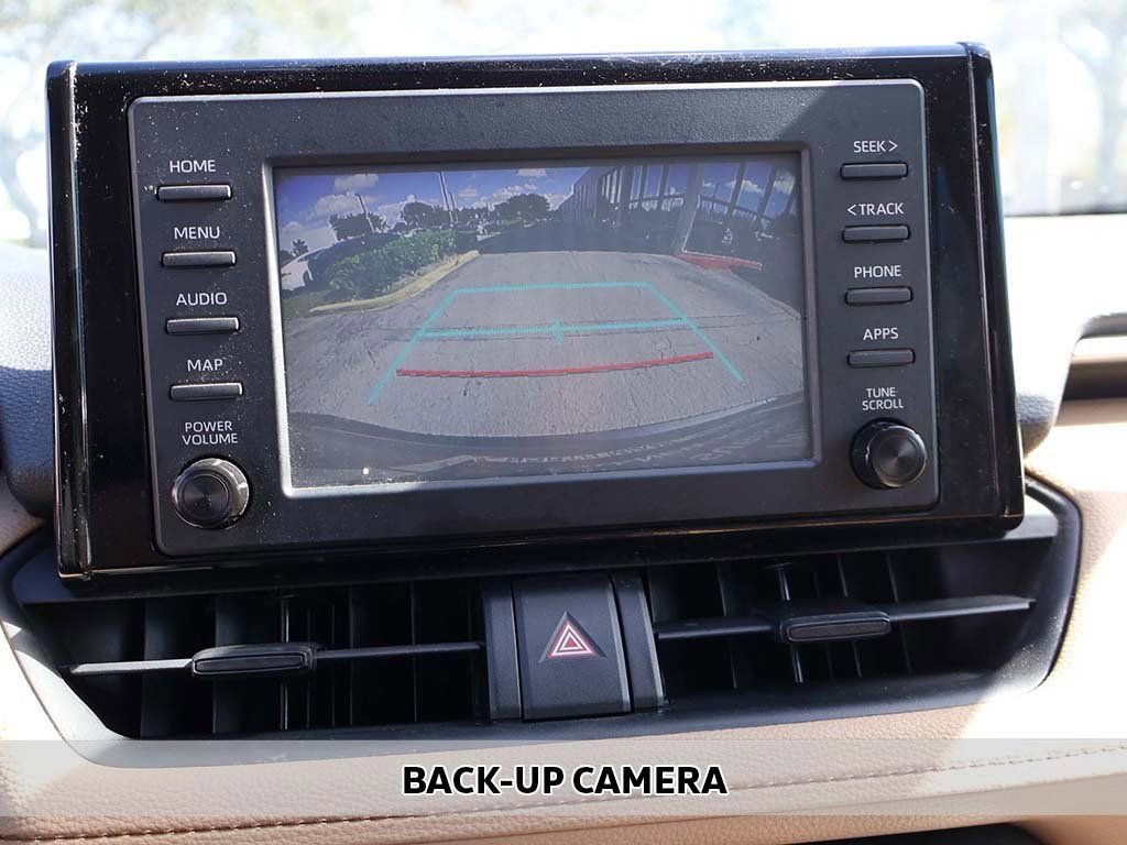 Used 2019 Toyota RAV4 XLE w/ Convenience Package FWD image 6