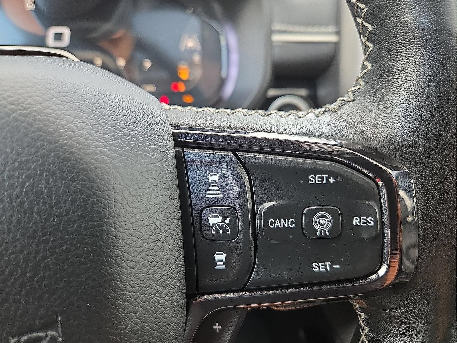 Used 2025 RAM 1500 Limited AWD/4WD image 23