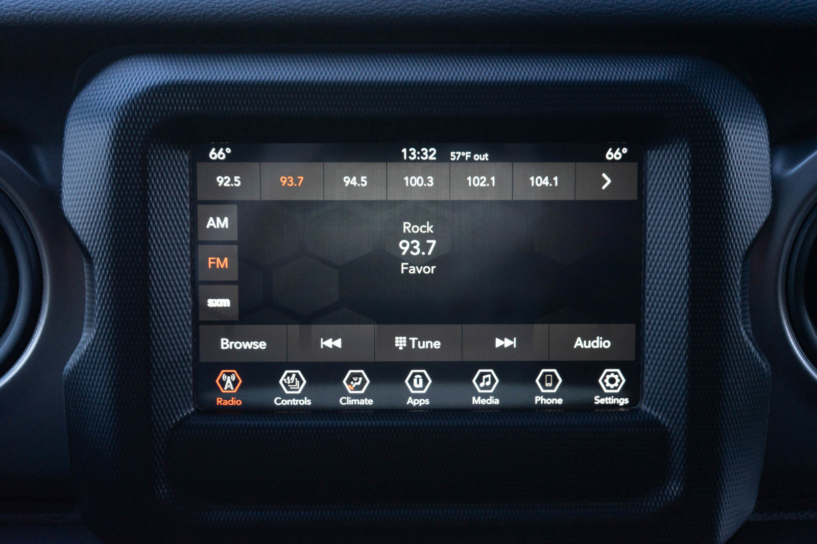 Used 2021 Jeep Gladiator Sport image 14