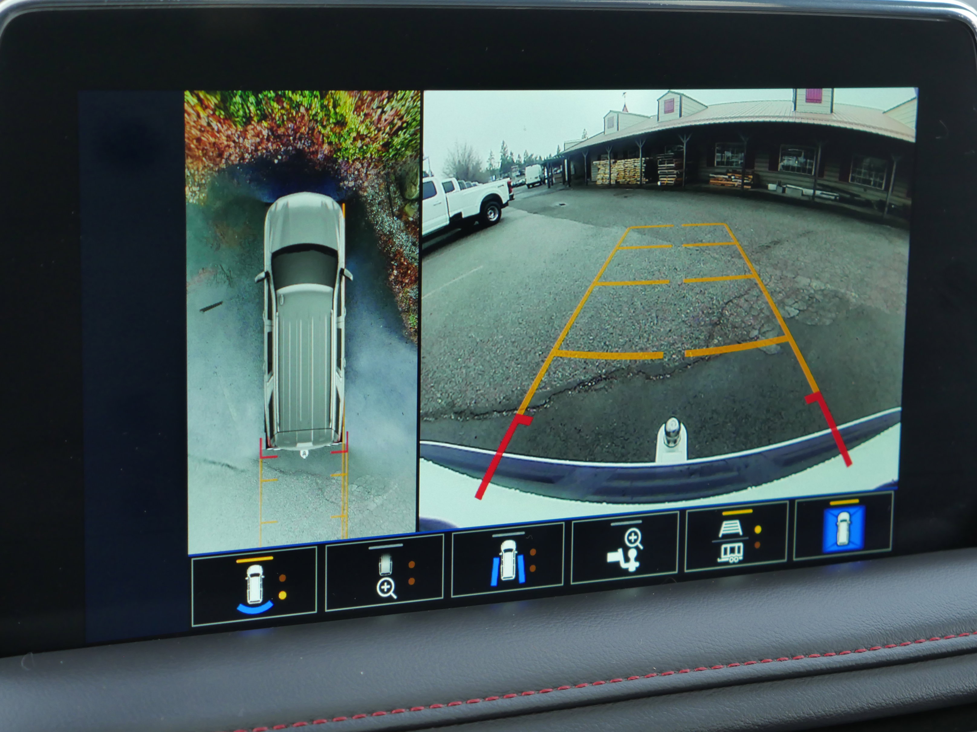 Used 2023 Chevrolet Tahoe RST w/ Luxury Package image 16