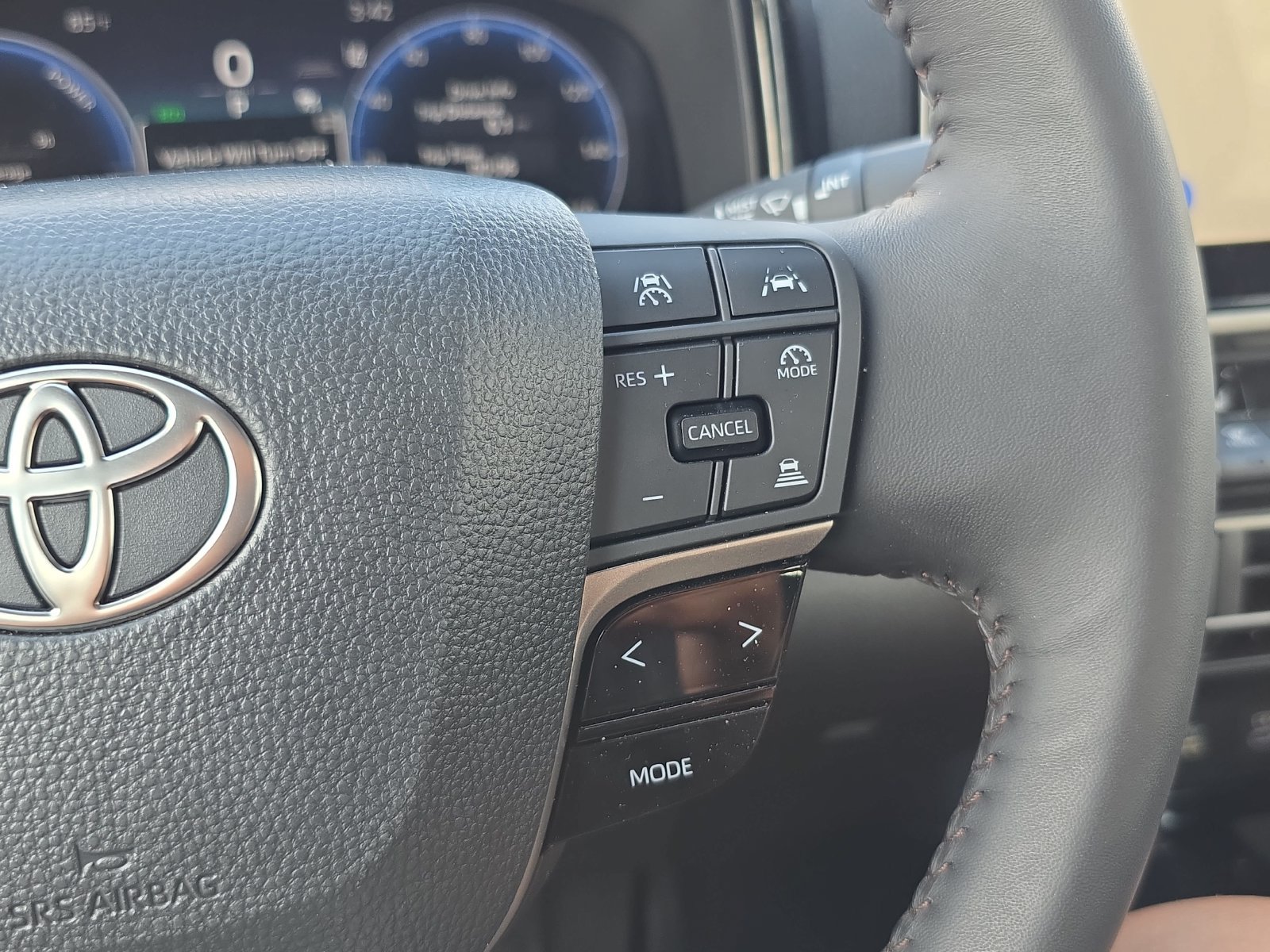 Used 2026 Toyota Camry XLE FWD image 14