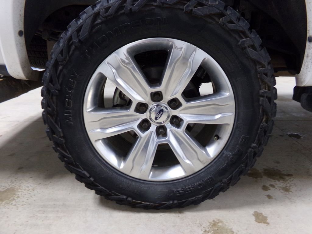 Used 2018 Ford F150 Platinum w/ Equipment Group 701A Luxury image 31