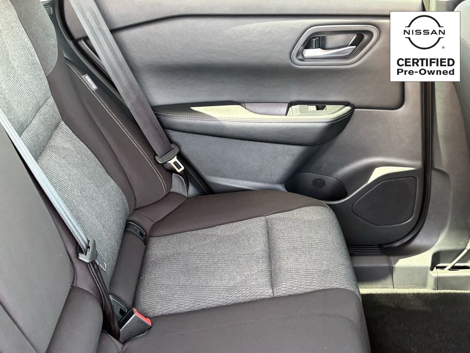Certified 2025 Nissan Rogue SV FWD image 11