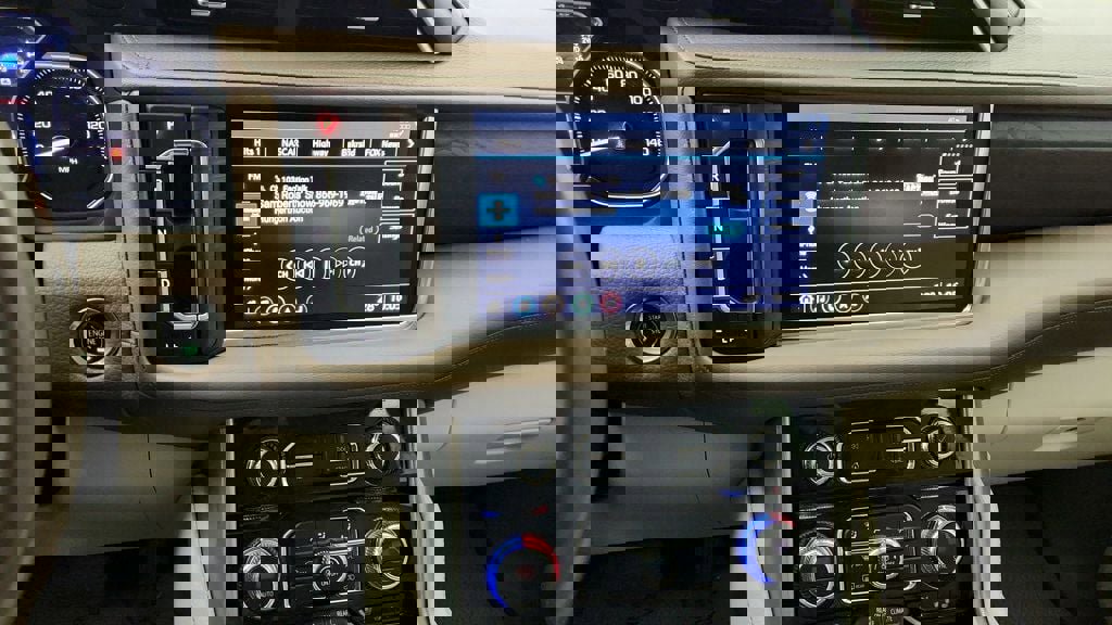 Used 2021 GMC Yukon XL Denali w/ Denali Ultimate Package image 18