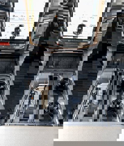 New 2025 Ford F150 Lightning Lariat image 24