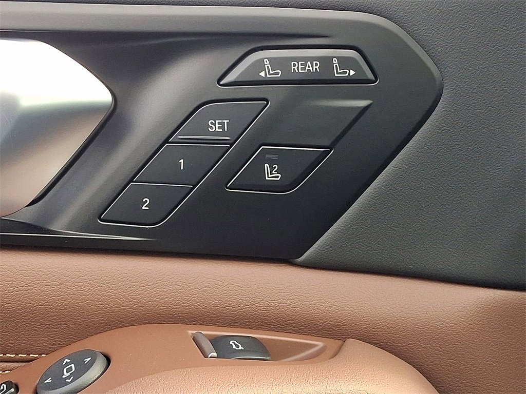 New 2026 BMW X7 xDrive40i w/ M Sport Package image 17