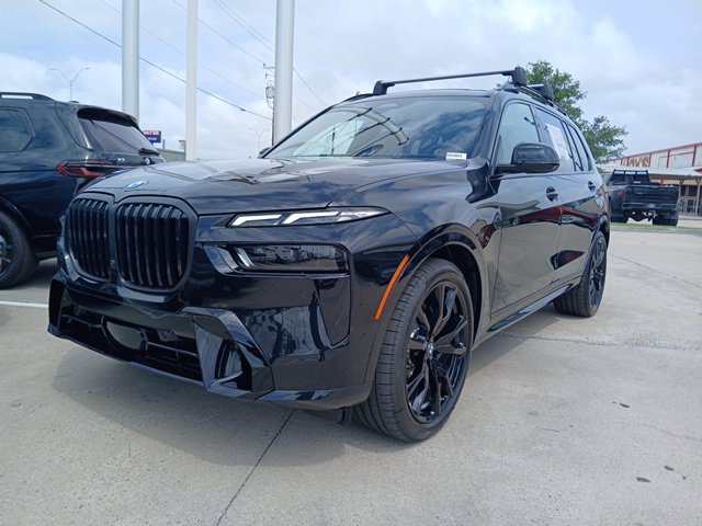 New 2027 BMW X7 xDrive40i w/ M Sport Package AWD/4WD image 3