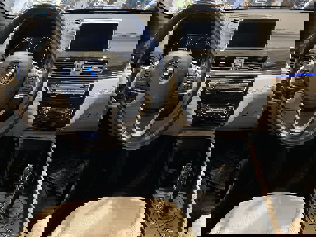 Used 2020 BMW X1 xDrive28i w/ Premium Package image 16