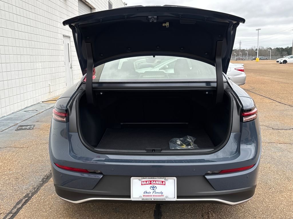 New 2026 Toyota Crown Nightshade image 32