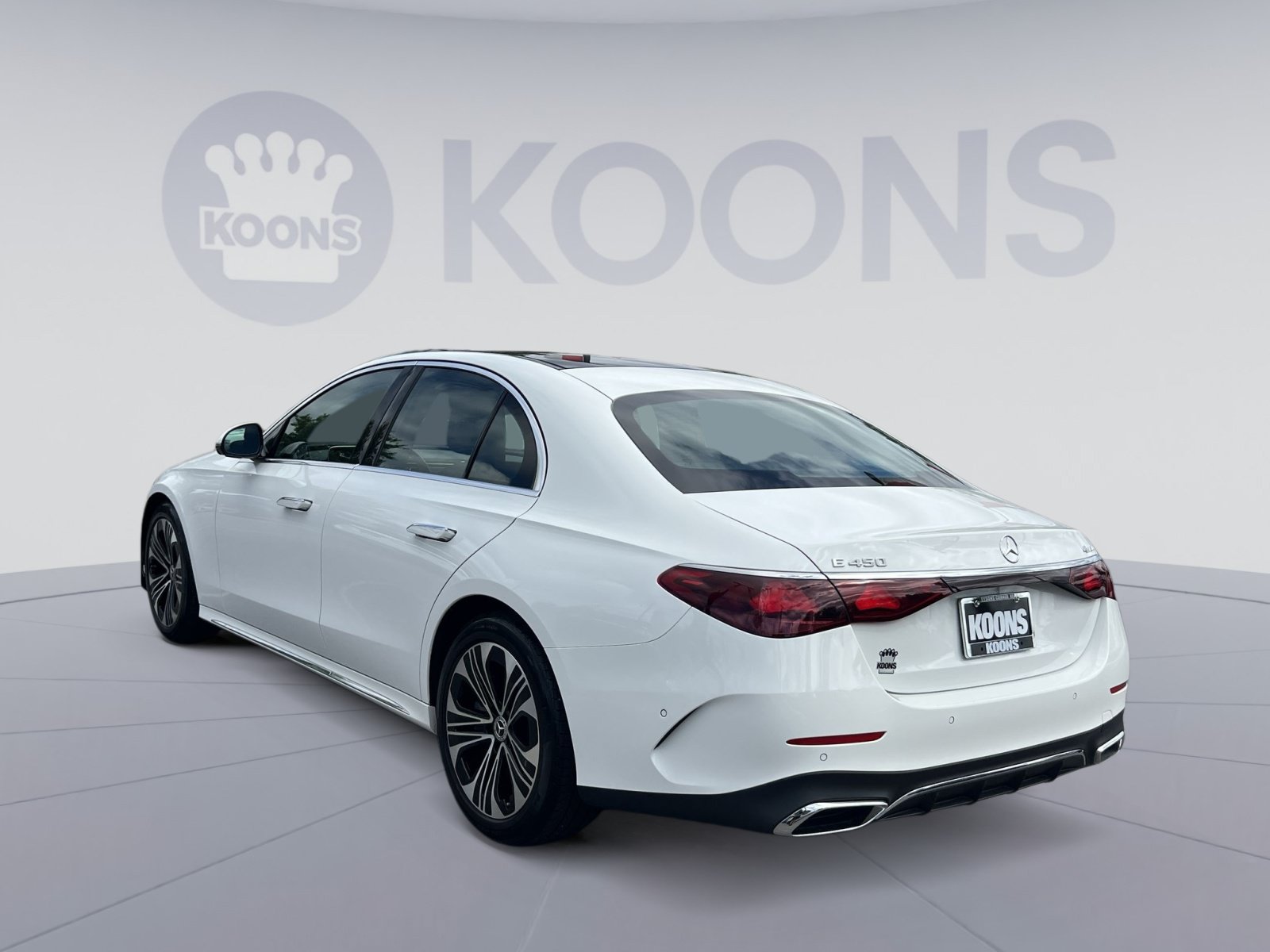 Used 2025 Mercedes-Benz E 450 4MATIC Sedan image 8