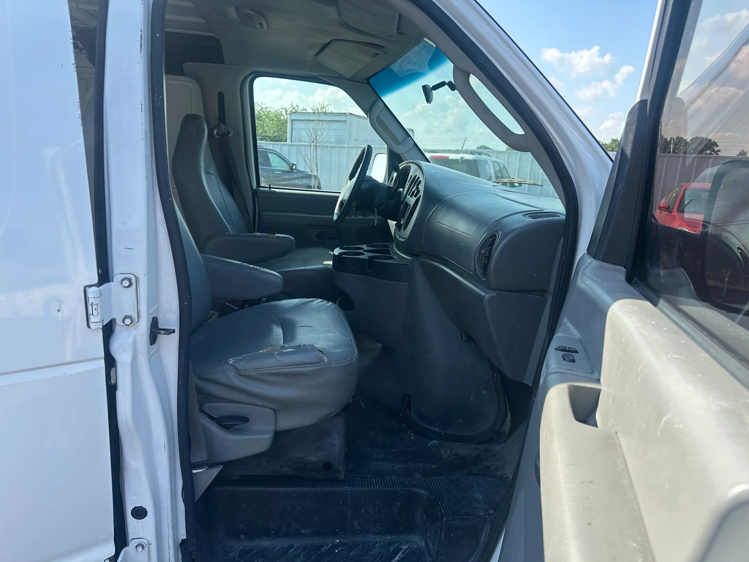 Used 2008 Ford E-150 and Econoline 150 image 13