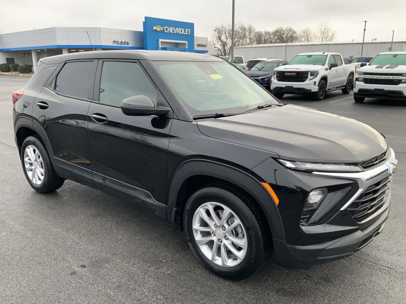 Used 2024 Chevrolet TrailBlazer LS w/ LS Convenience Package image 2