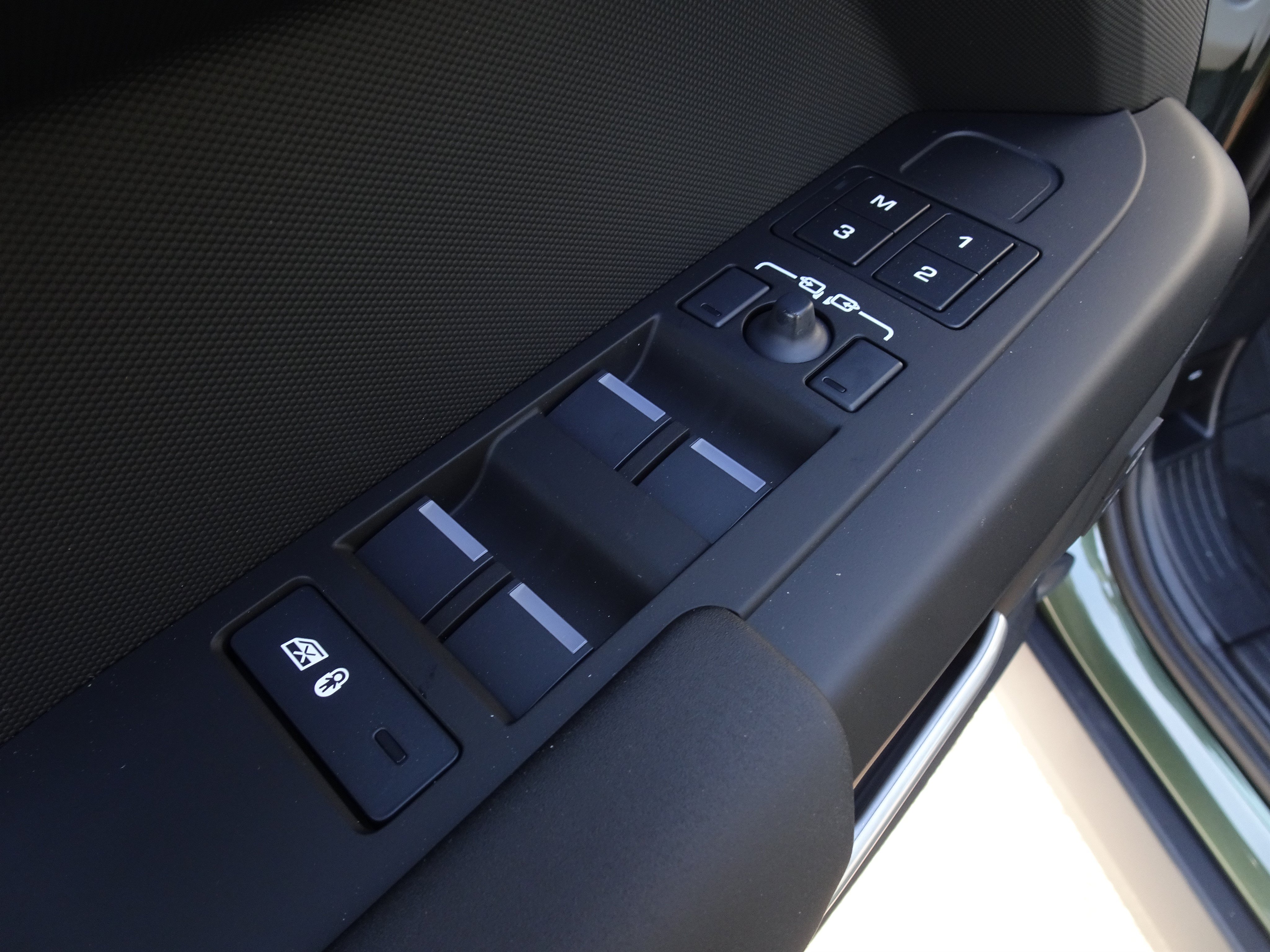 New 2026 Land Rover Defender 110 S AWD/4WD image 21