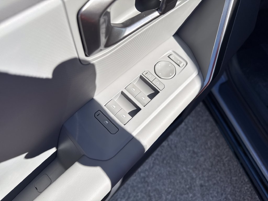 New 2027 Kia Seltos X-Line S w/ X-Line S Premium Package AWD/4WD image 11