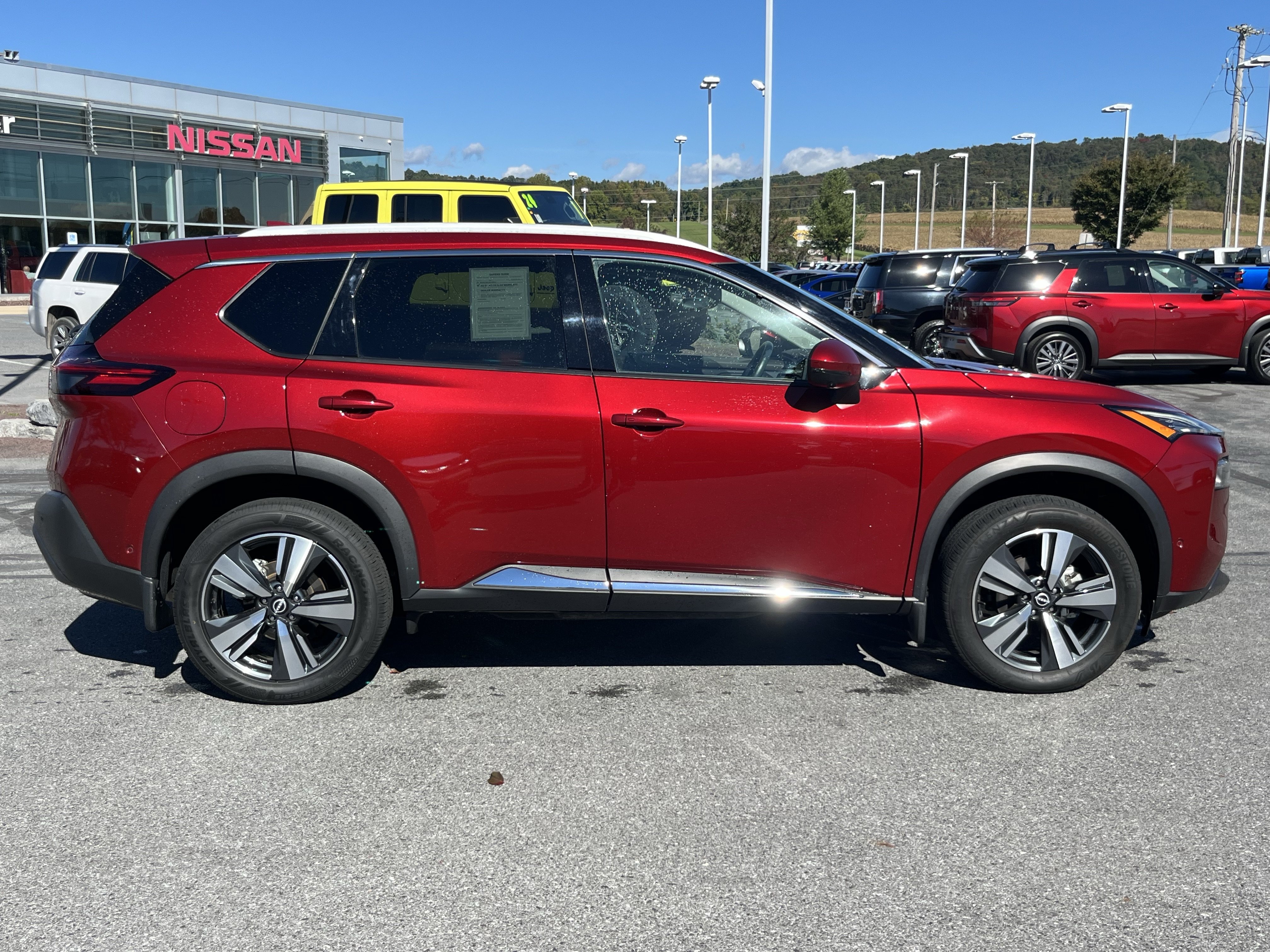 Used 2023 Nissan Rogue SL w/ SL Premium Package AWD/4WD image 2