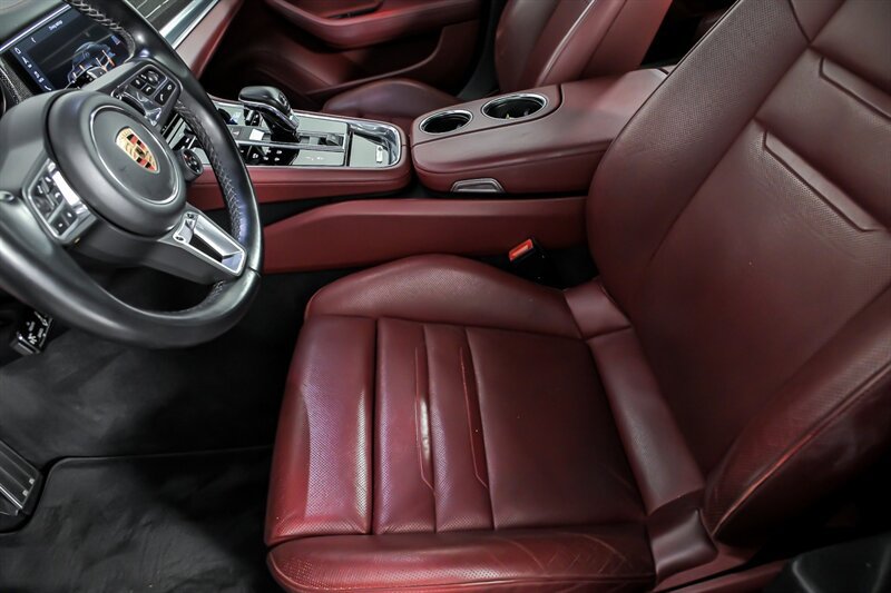 Used 2019 Porsche Panamera GTS AWD/4WD image 16