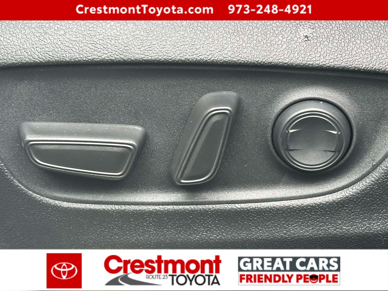 Certified 2025 Toyota Highlander XLE AWD/4WD image 14