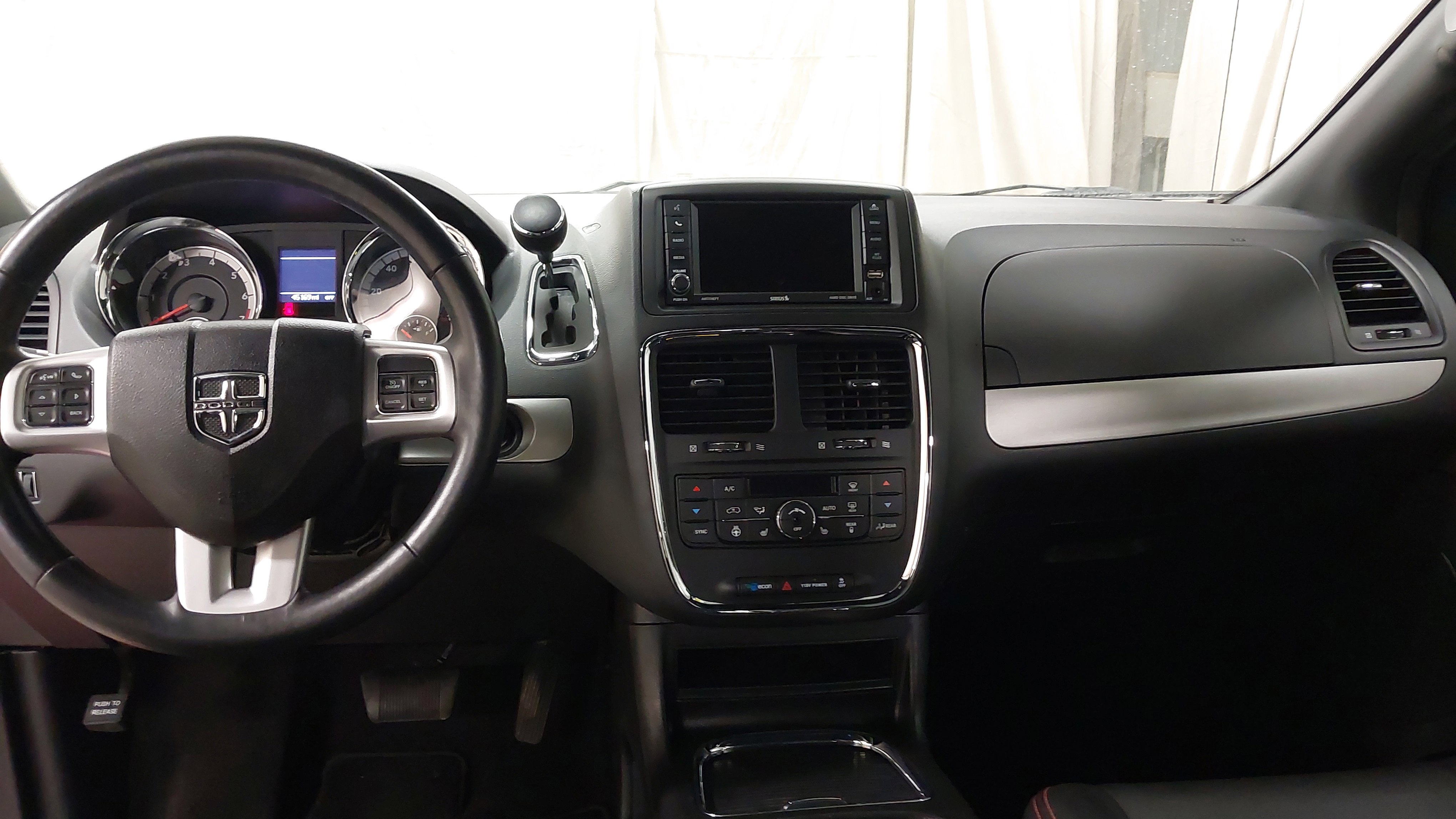 Used 2019 Dodge Grand Caravan GT image 22