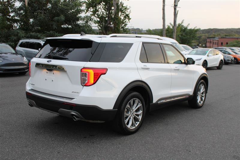 Used 2023 Ford Explorer Limited AWD/4WD image 8