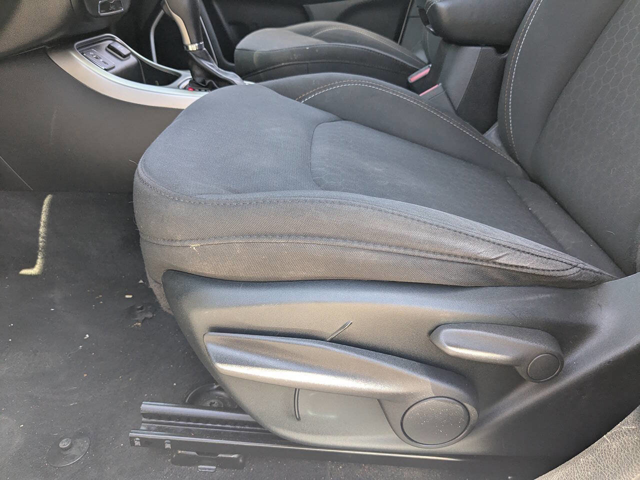 Used 2018 Jeep Compass Sport image 21