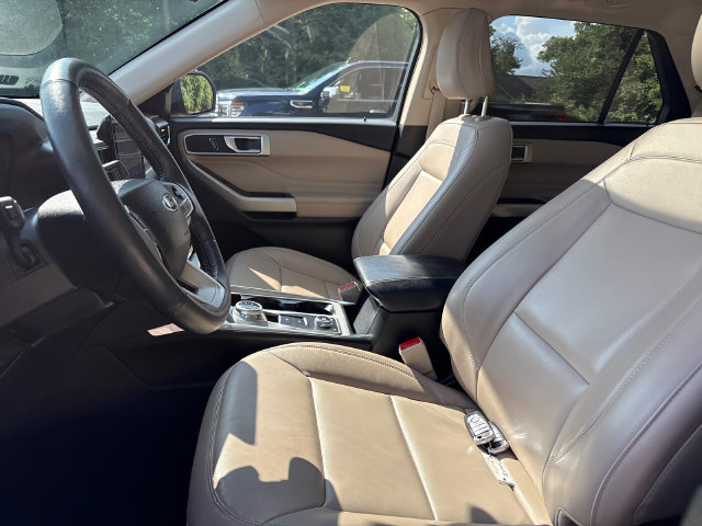Certified 2023 Ford Explorer XLT w/ Equipment Group 202A AWD/4WD image 43