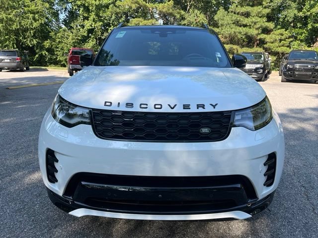 Certified 2025 Land Rover Discovery Dynamic SE AWD/4WD image 3