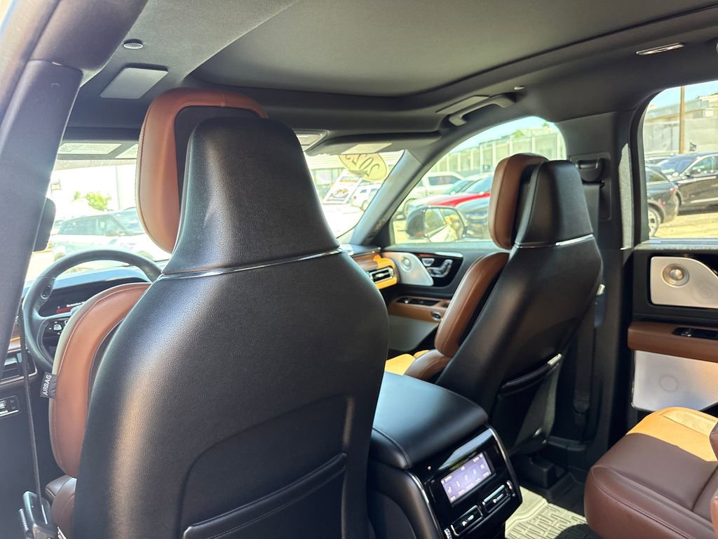 Used 2023 Lincoln Aviator Reserve w/ Equipment Group 201A AWD/4WD image 22