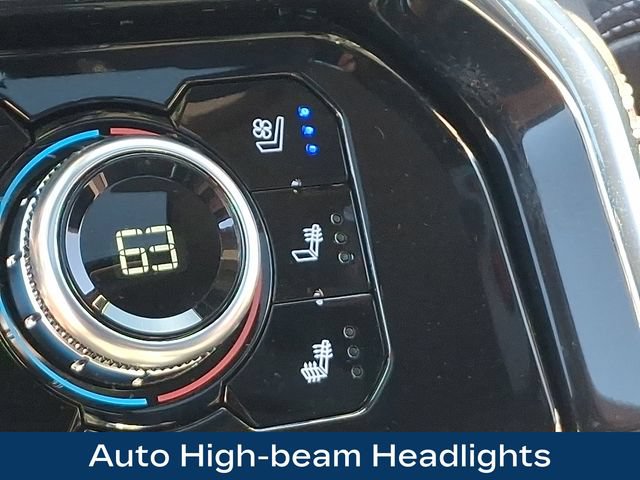 Used 2025 GMC Sierra 3500 Denali w/ Denali Reserve Package AWD/4WD image 16