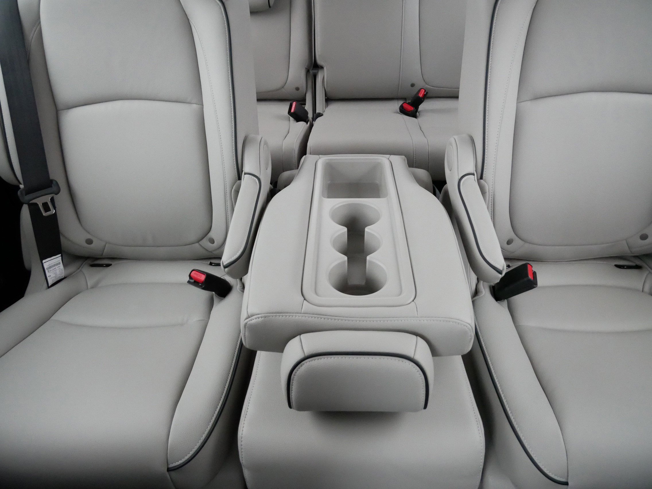 Certified 2026 Honda Odyssey Touring image 13