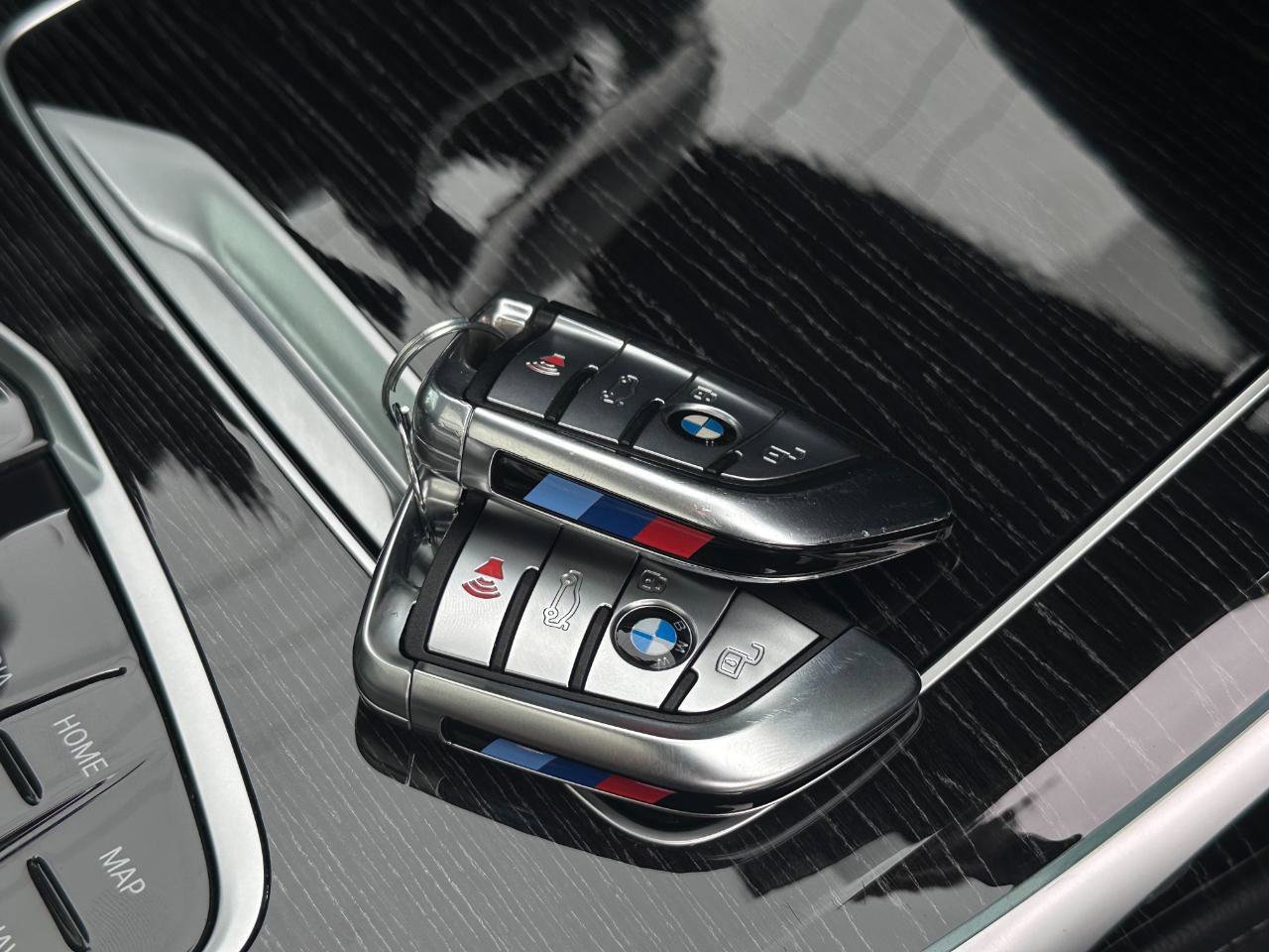 Used 2020 BMW X7 xDrive40i w/ M Sport Package AWD/4WD image 5