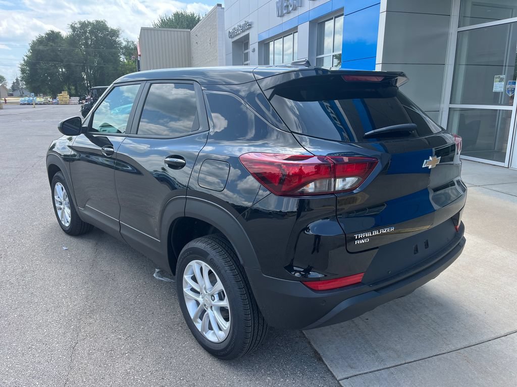 New 2026 Chevrolet TrailBlazer LS w/ LS Convenience Package AWD/4WD image 7