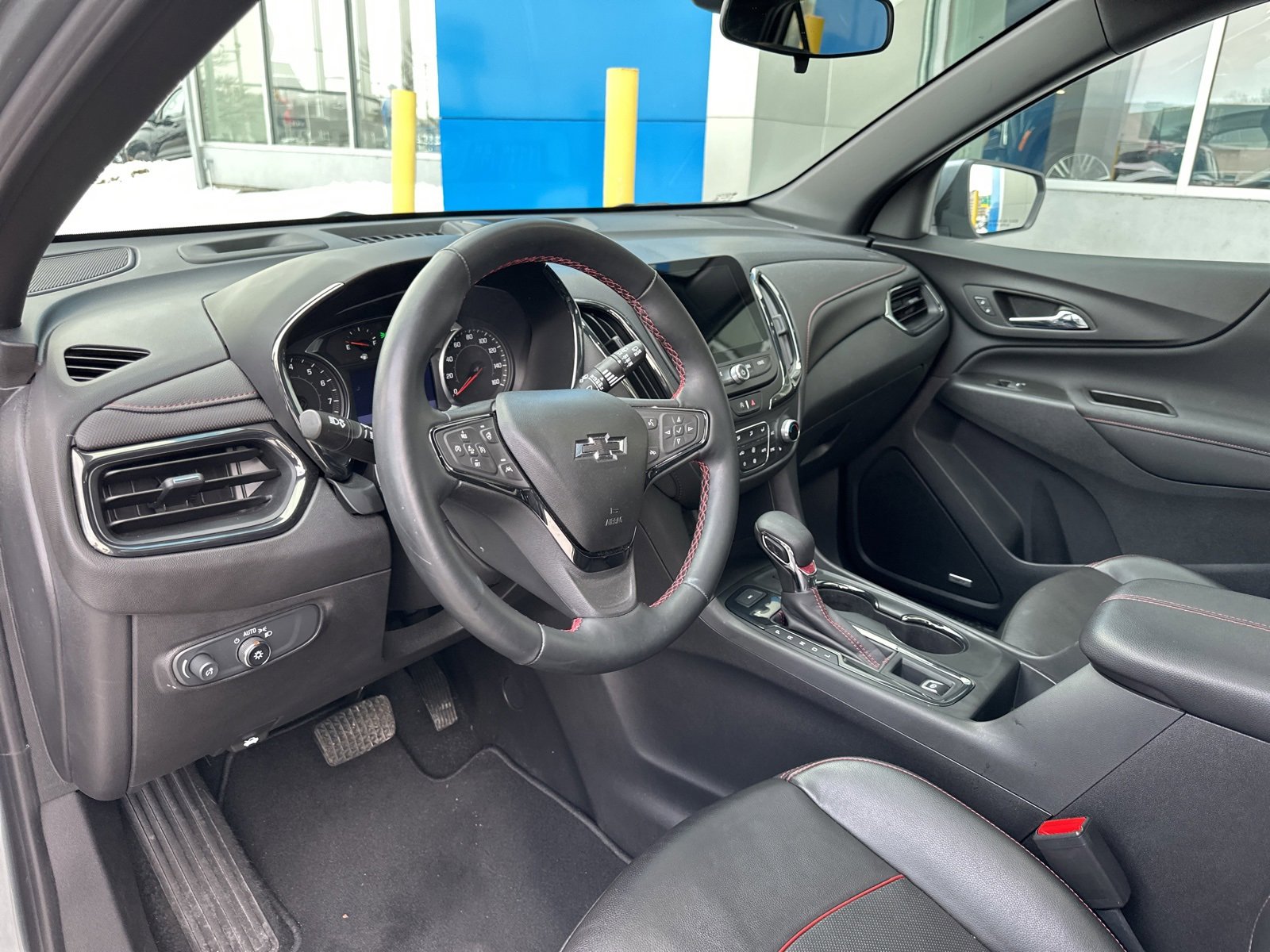 Used 2023 Chevrolet Equinox RS w/ RS Leather Package image 20