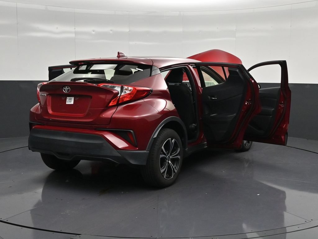 Used 2019 Toyota C-HR LE FWD image 35