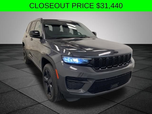 Used 2023 Jeep Grand Cherokee Altitude