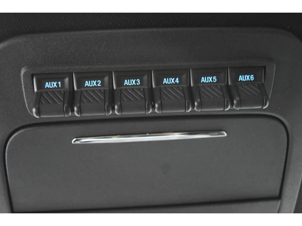 New 2025 Ford F350 Platinum w/ FX4 Off-Road Package image 28