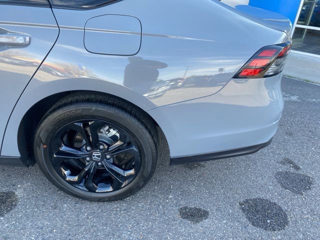 Used 2025 Honda Accord SE image 23