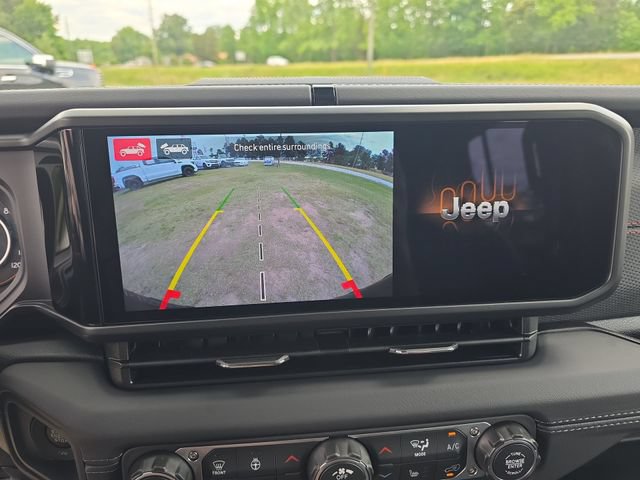 Used 2026 Jeep Wrangler Unlimited Rubicon AWD/4WD image 23