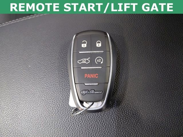 Used 2024 Alfa Romeo Stelvio Veloce image 10